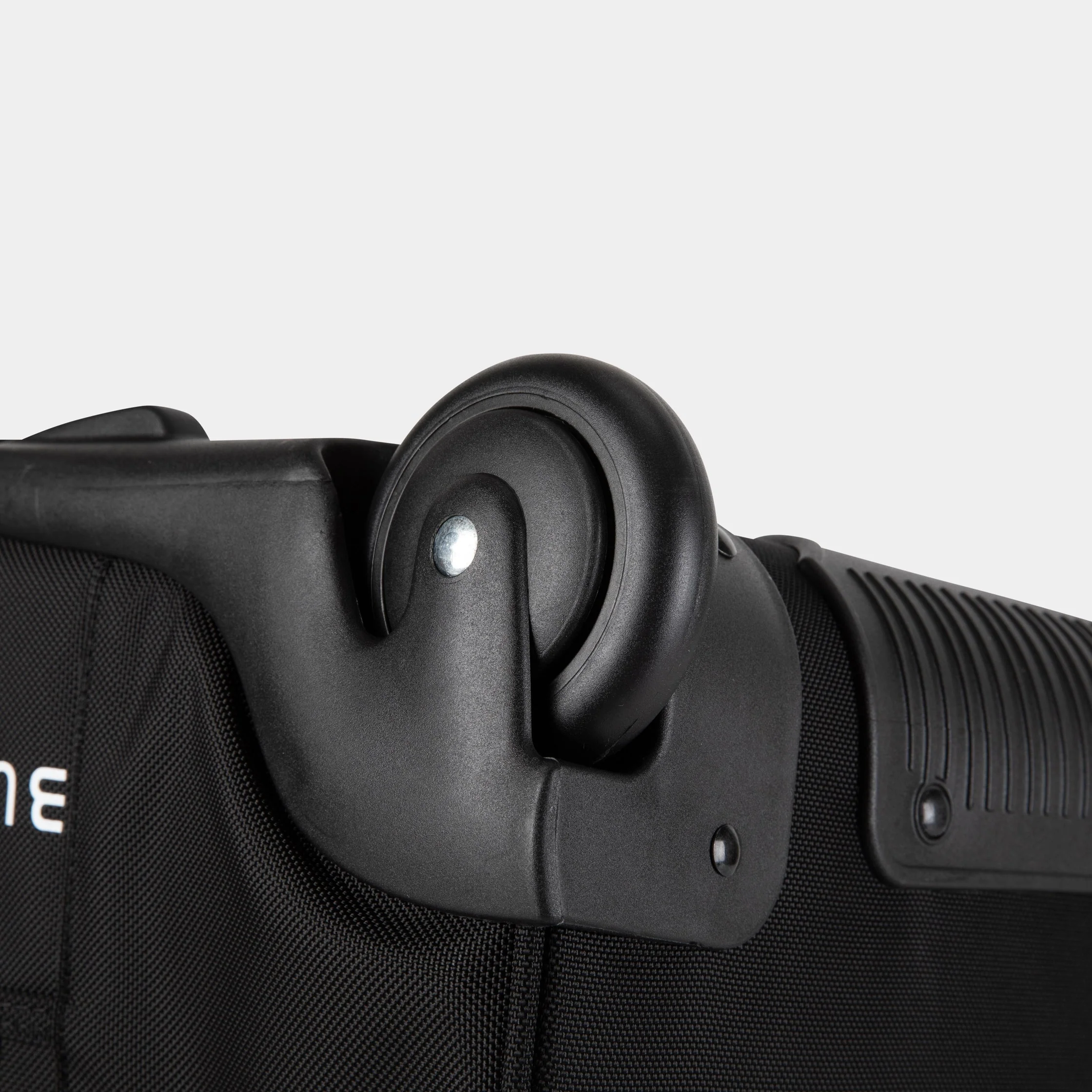 Pro Series 60L Luggage - Image 9