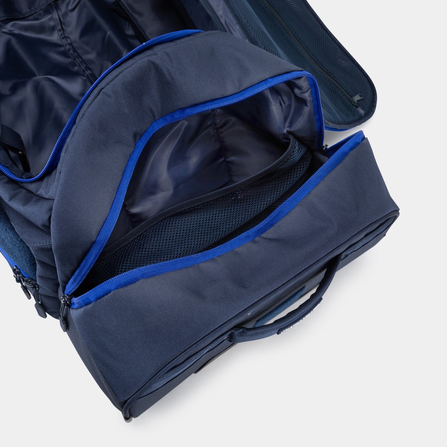 Atlassian Williams F1 Team x BFA 110L Luggage - Image 6